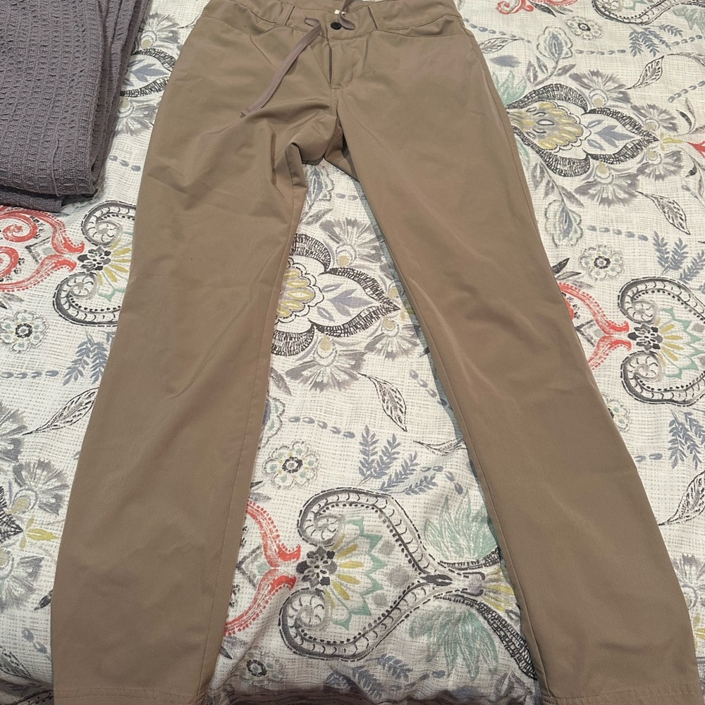 Magellan Outdoors Khaki Pants